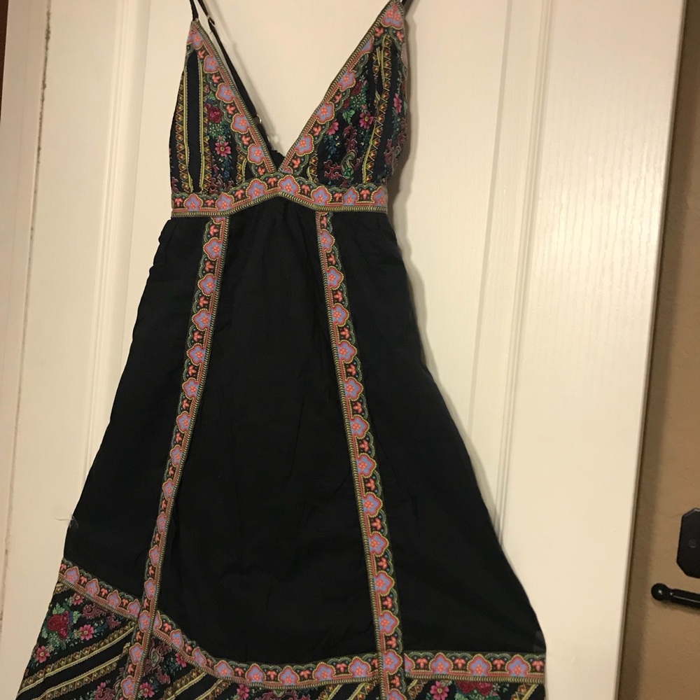 Dress - Picture 2 of 4